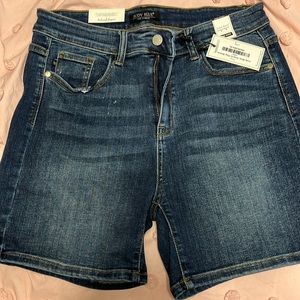 Brand new Judy Blue shorts, tags still on